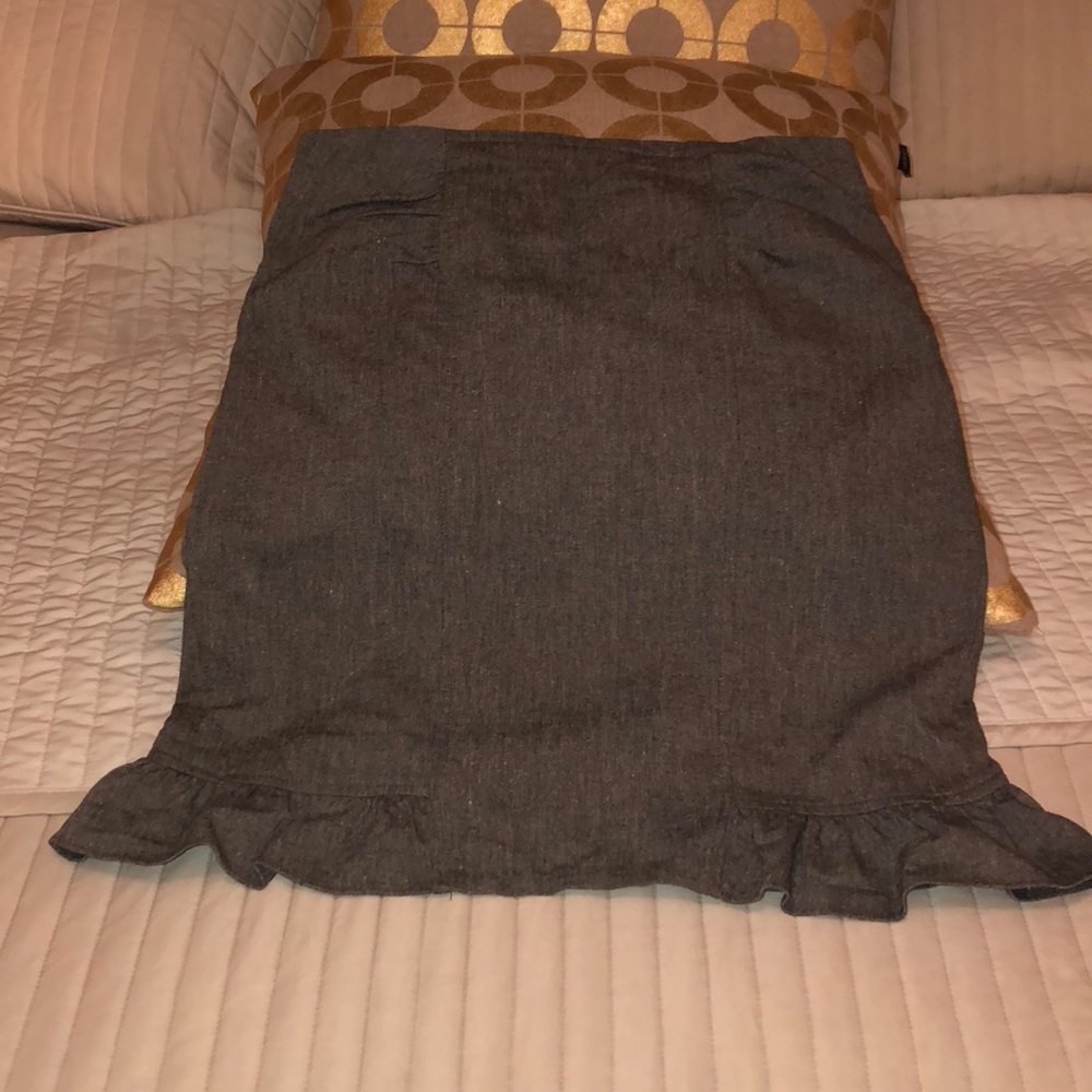 Bebe skirt